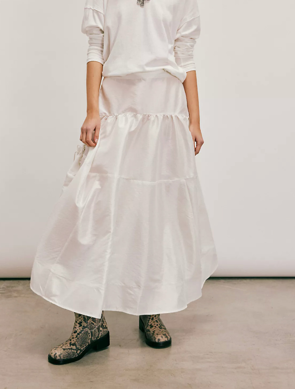 NEW FREE PEOPLE EGGNOG WHITE EMERY DROP WAIST MIDI SKIRT SZ L